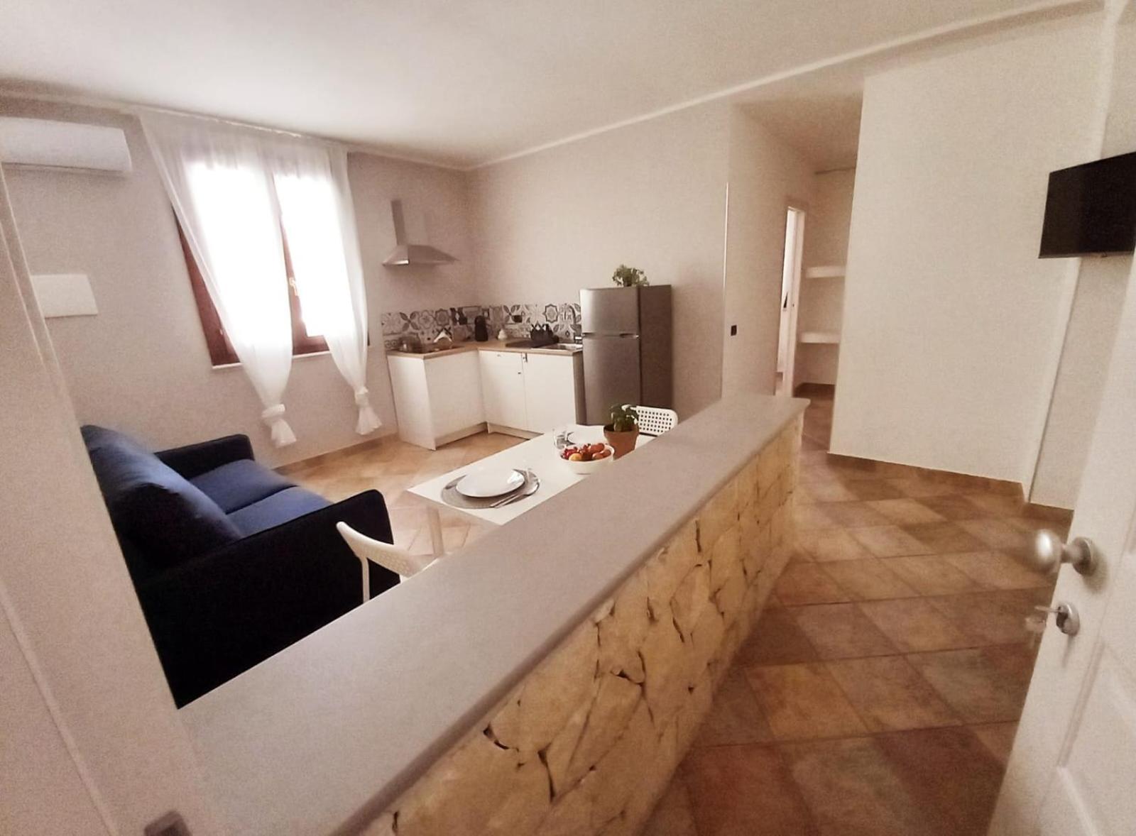 Da Mari -A Due Passi Dal Mare Apartment ดอนนาลูกาตา ภายนอก รูปภาพ