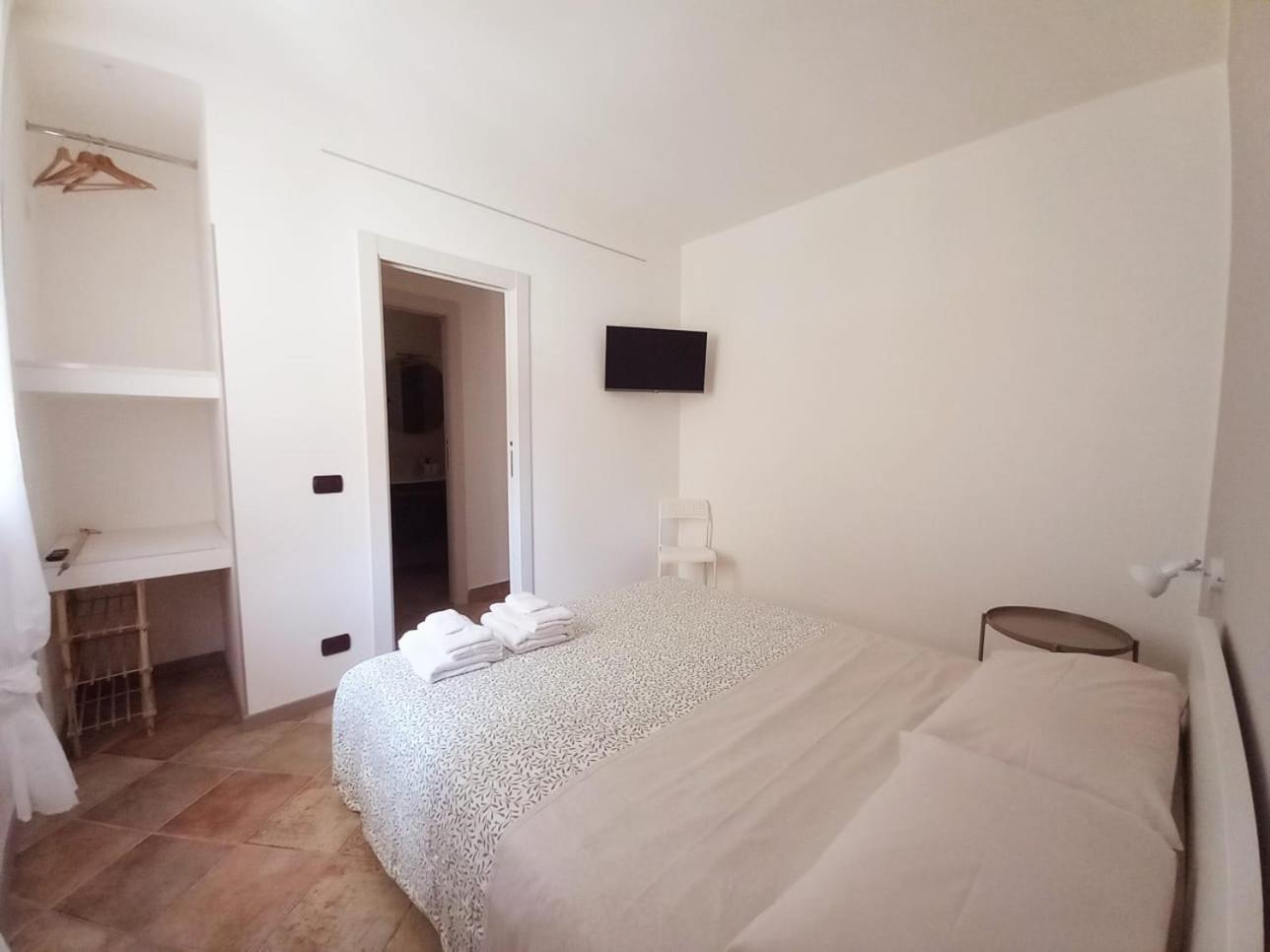 Da Mari -A Due Passi Dal Mare Apartment ดอนนาลูกาตา ภายนอก รูปภาพ