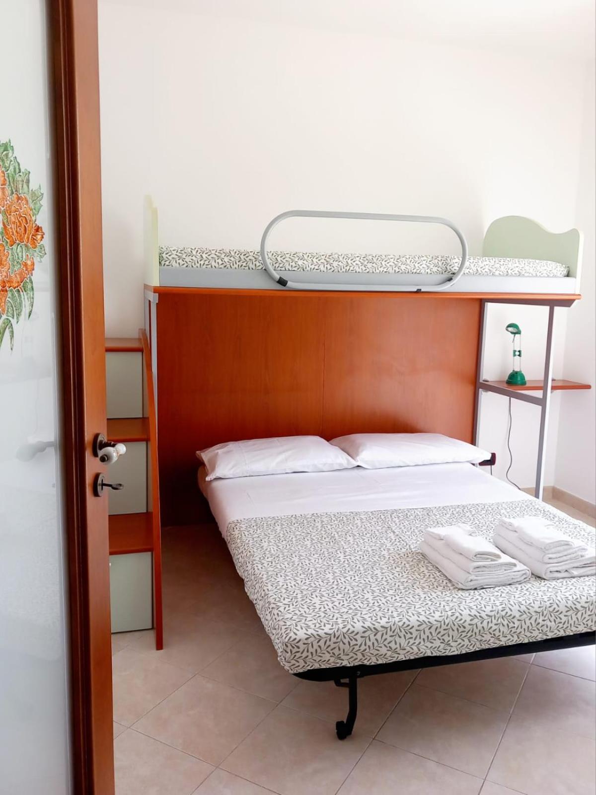 Da Mari -A Due Passi Dal Mare Apartment ดอนนาลูกาตา ภายนอก รูปภาพ