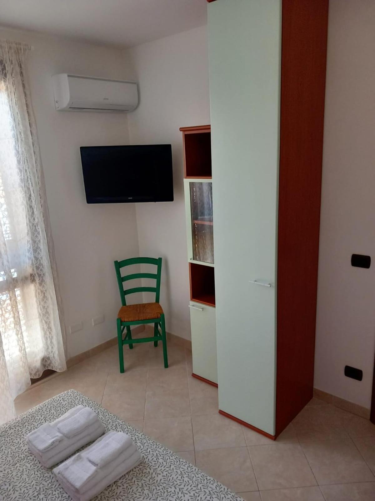Da Mari -A Due Passi Dal Mare Apartment ดอนนาลูกาตา ภายนอก รูปภาพ