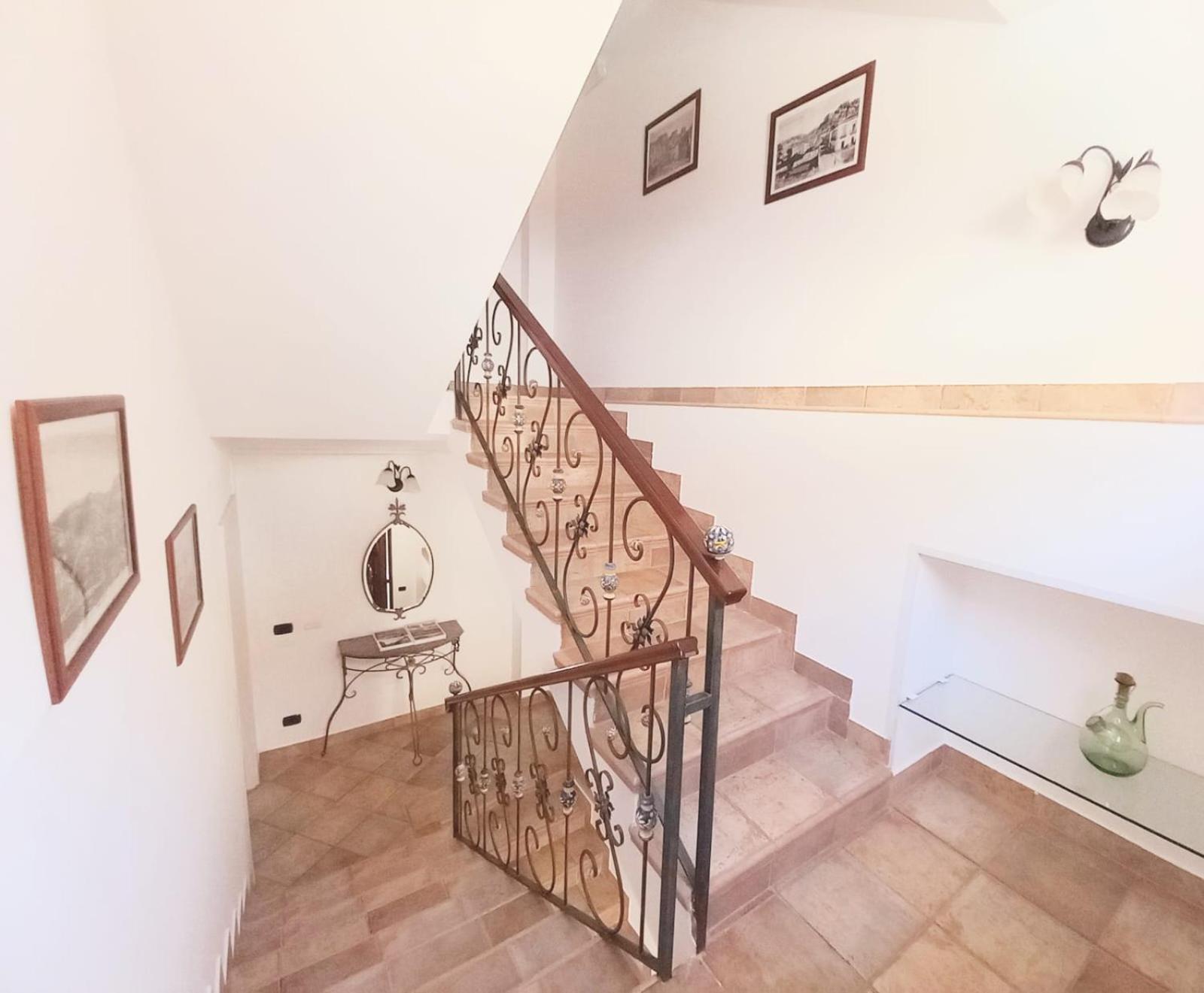 Da Mari -A Due Passi Dal Mare Apartment ดอนนาลูกาตา ภายนอก รูปภาพ