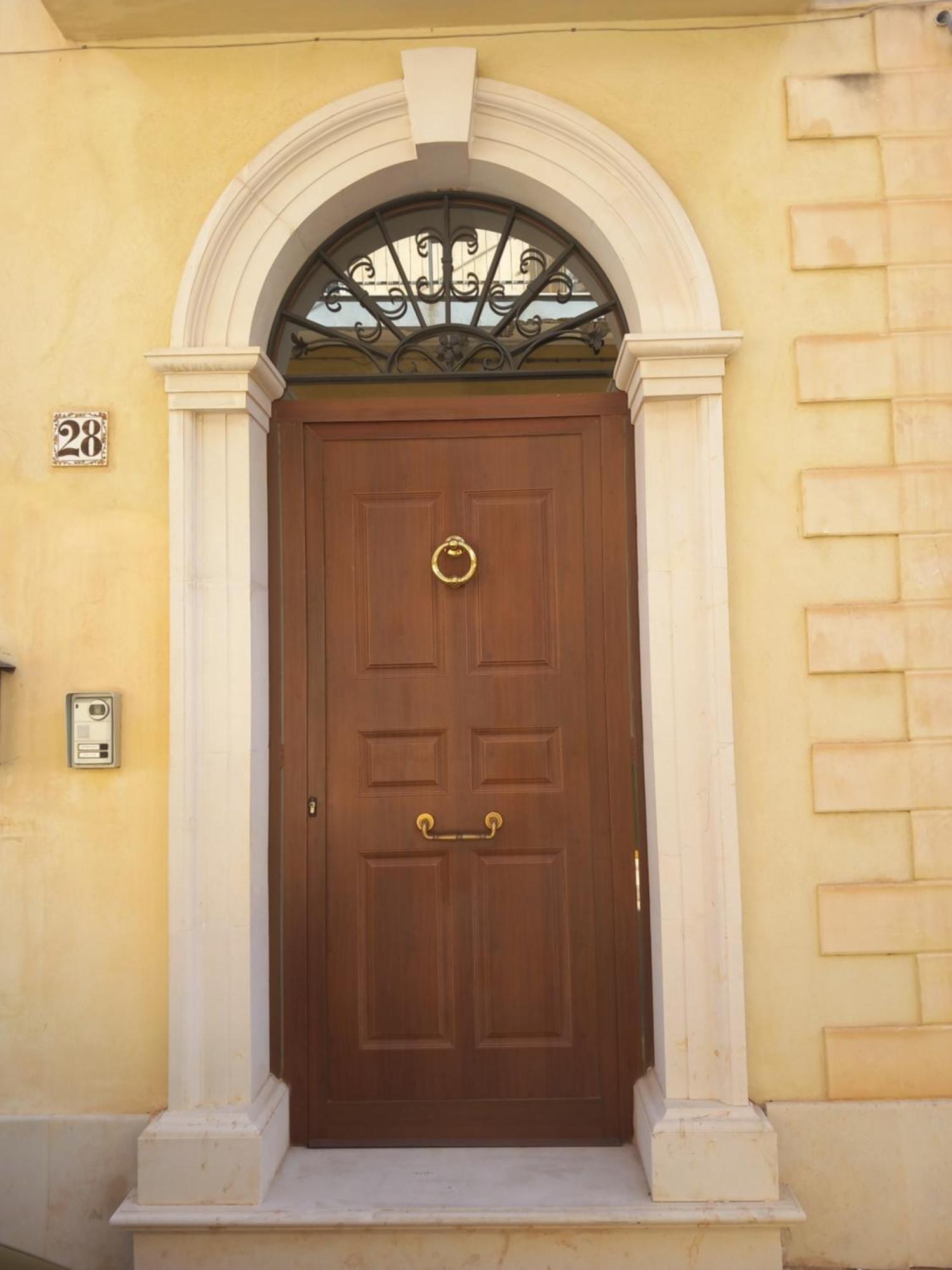 Da Mari -A Due Passi Dal Mare Apartment ดอนนาลูกาตา ภายนอก รูปภาพ